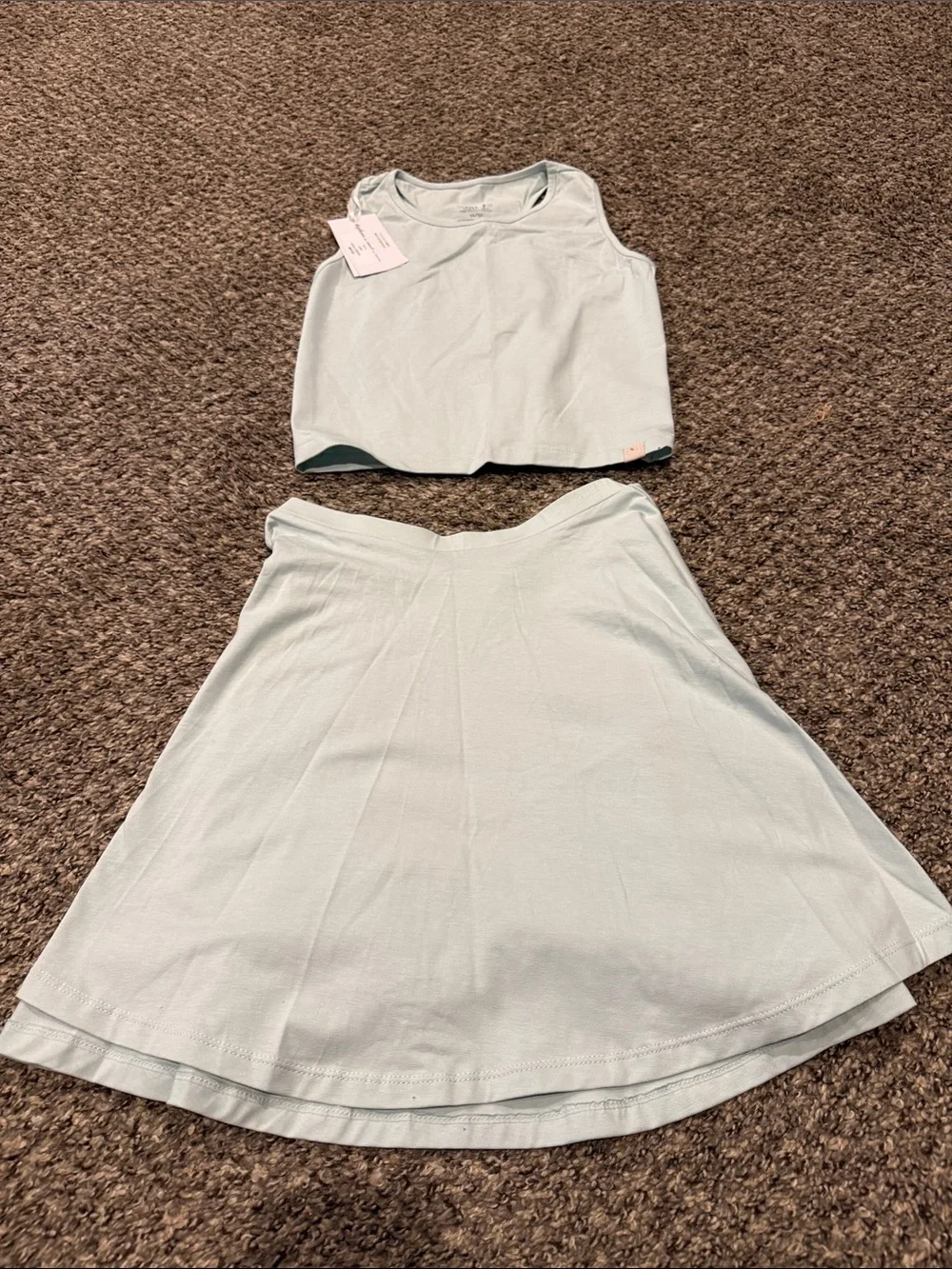 Omi Jo modest crop and skater skirt in mint nwt